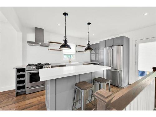 28 Marion Crescent, Dundas, ON - Indoor Photo Showing Kitchen With Stainless Steel Kitchen With Upgraded Kitchen