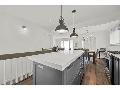 28 Marion Crescent, Dundas, ON - Indoor Photo Showing Kitchen