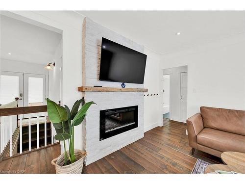 28 Marion Crescent, Dundas, ON - Indoor Photo Showing Living Room With Fireplace