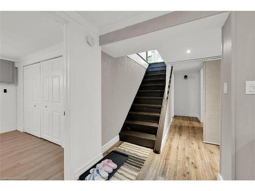 28 Marion Crescent, Dundas, ON - Indoor Photo Showing Other Room