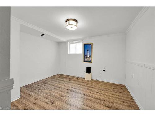 28 Marion Crescent, Dundas, ON - Indoor Photo Showing Other Room