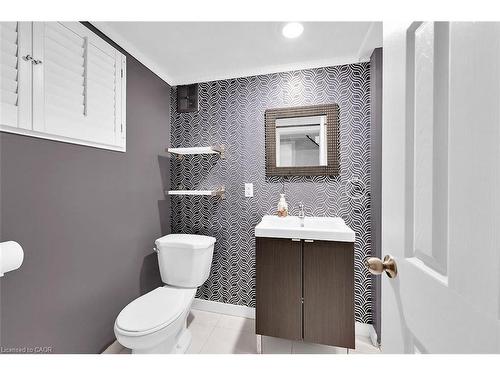 28 Marion Crescent, Dundas, ON - Indoor Photo Showing Bathroom