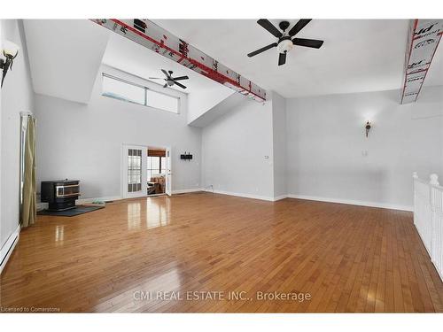 1632 Conc 2-3 Road, Cochrane, ON - Indoor Photo Showing Other Room