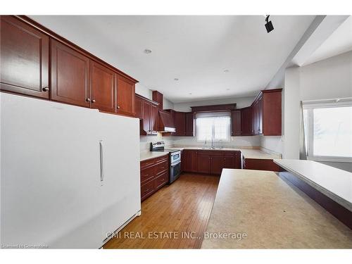 1632 Conc 2-3 Road, Cochrane, ON - Indoor Photo Showing Kitchen With Double Sink