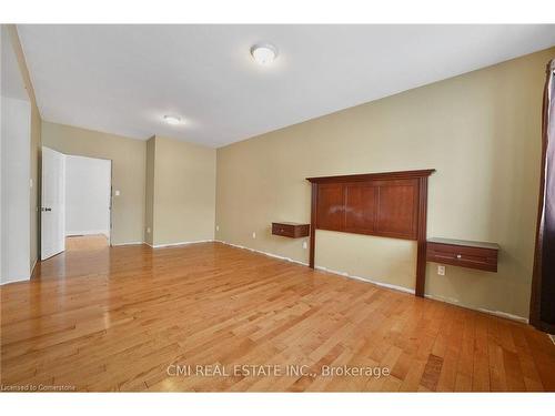 1632 Conc 2-3 Road, Cochrane, ON - Indoor Photo Showing Other Room