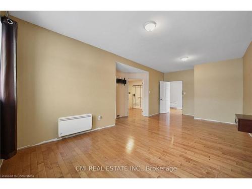 1632 Conc 2-3 Road, Cochrane, ON - Indoor Photo Showing Other Room