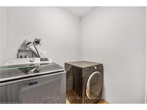 1632 Conc 2-3 Road, Cochrane, ON - Indoor Photo Showing Laundry Room