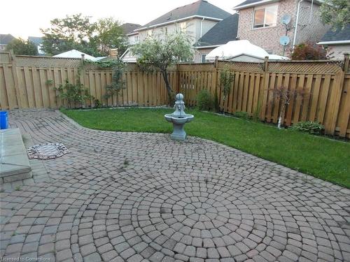 2289 Dunforest Crescent, Oakville, ON - Outdoor