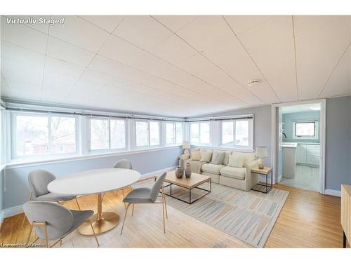 Upper-36 West 3Rd Street, Hamilton, ON - Indoor