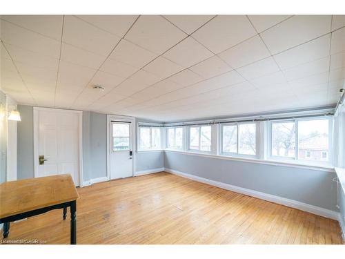 Upper-36 West 3Rd Street, Hamilton, ON - Indoor Photo Showing Other Room