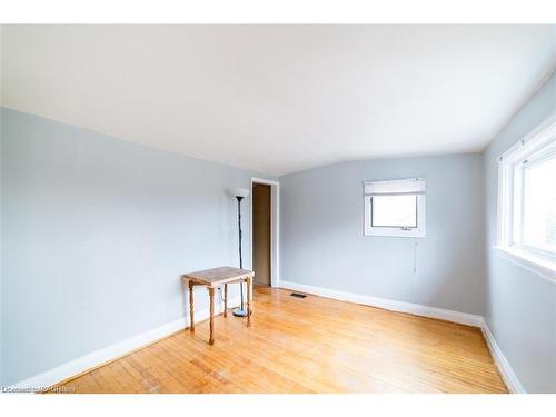 Upper-36 West 3Rd Street, Hamilton, ON - Indoor Photo Showing Other Room