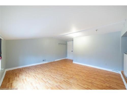 Upper-36 West 3Rd Street, Hamilton, ON - Indoor Photo Showing Other Room