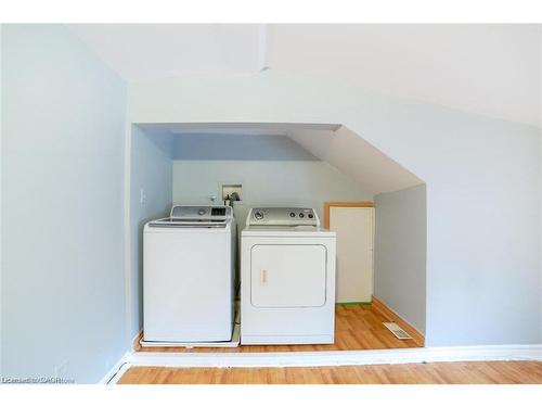 Upper-36 West 3Rd Street, Hamilton, ON - Indoor Photo Showing Laundry Room