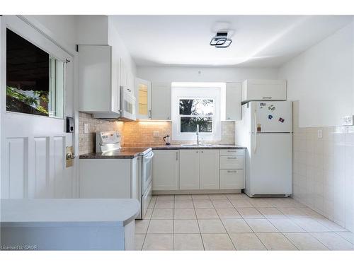 272 Stinson Crescent, Hamilton, ON - Indoor Photo Showing Kitchen