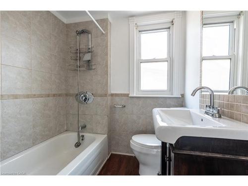 272 Stinson Crescent, Hamilton, ON - Indoor Photo Showing Bathroom
