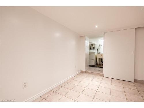 272 Stinson Crescent, Hamilton, ON - Indoor Photo Showing Other Room