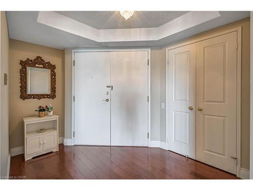 704-1800 The Collegeway, Mississauga, ON - Indoor Photo Showing Other Room