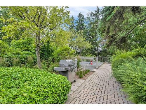 704-1800 The Collegeway, Mississauga, ON - Outdoor