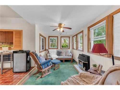 16 Broad Street, Port Dover, ON - Indoor Photo Showing Living Room