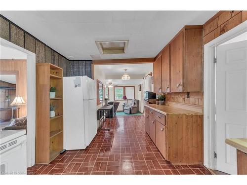 16 Broad Street, Port Dover, ON - Indoor Photo Showing Kitchen