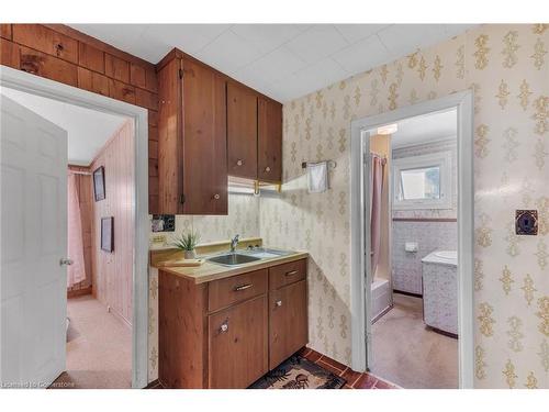 16 Broad Street, Port Dover, ON - Indoor Photo Showing Other Room