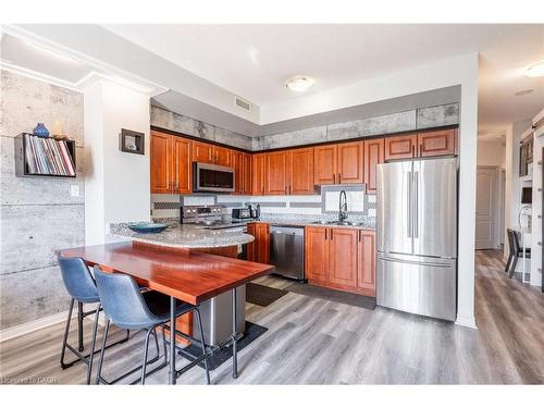 612-135 James Street S, Hamilton, ON - Indoor Photo Showing Kitchen