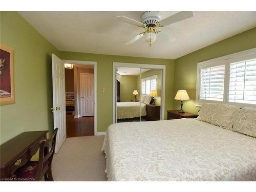 4131 Lorraine Crescent, Burlington, ON - Indoor Photo Showing Bedroom
