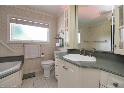4131 Lorraine Crescent, Burlington, ON - Indoor Photo Showing Bathroom