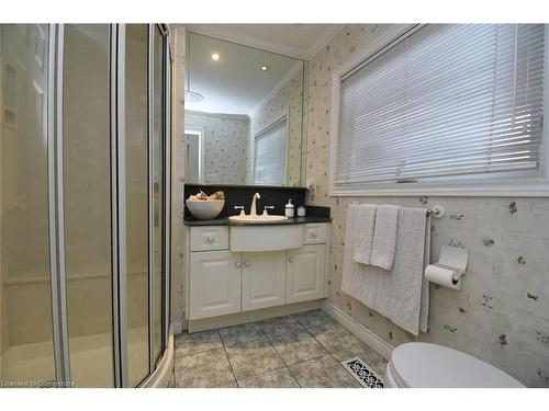 4131 Lorraine Crescent, Burlington, ON - Indoor Photo Showing Bathroom