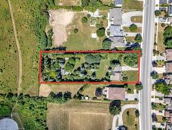 317 Highland Road W Hamilton, ON L8J 2S2