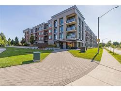 228-1 Redfern Avenue  Hamilton, ON L9C 0E6