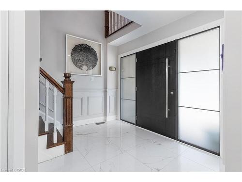 436 Goodram Drive, Burlington, ON - Indoor Photo Showing Other Room