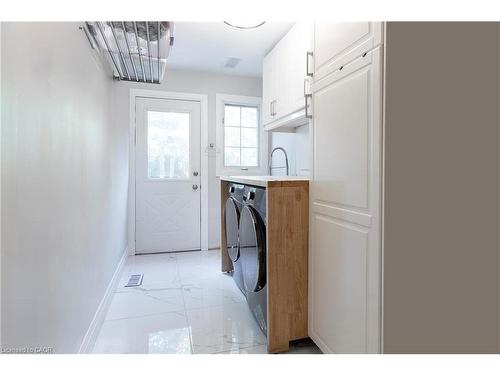 436 Goodram Drive, Burlington, ON - Indoor Photo Showing Laundry Room