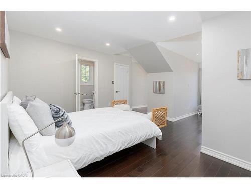 436 Goodram Drive, Burlington, ON - Indoor Photo Showing Bedroom