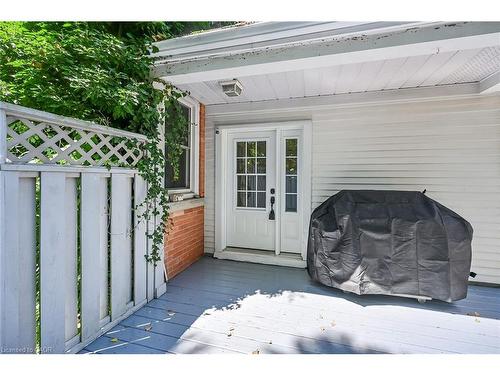 94 Sutherland Street W, Caledonia, ON - Outdoor With Exterior