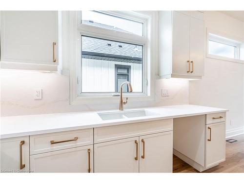 21 Oakley Drive, Niagara-On-The-Lake, ON - Indoor Photo Showing Kitchen With Double Sink