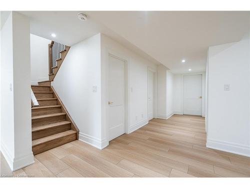 21 Oakley Drive, Niagara-On-The-Lake, ON - Indoor Photo Showing Other Room