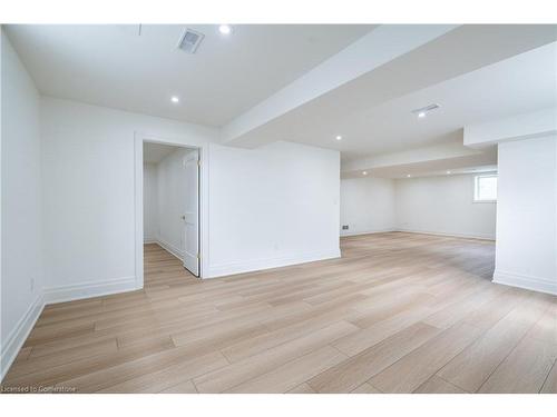 21 Oakley Drive, Niagara-On-The-Lake, ON - Indoor Photo Showing Other Room