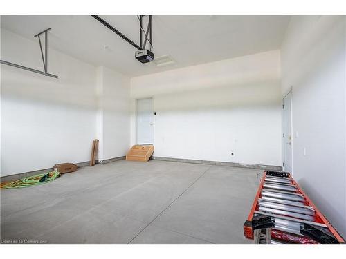 21 Oakley Drive, Niagara-On-The-Lake, ON - Indoor Photo Showing Garage