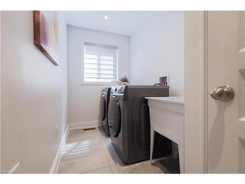 83 Benedict Place, Hamilton, ON - Indoor Photo Showing Laundry Room