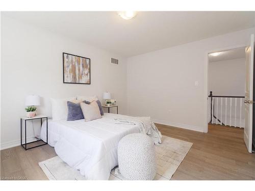 83 Benedict Place, Hamilton, ON - Indoor Photo Showing Bedroom