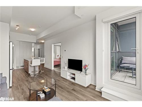 307-2007 James Street Street, Burlington, ON - Indoor