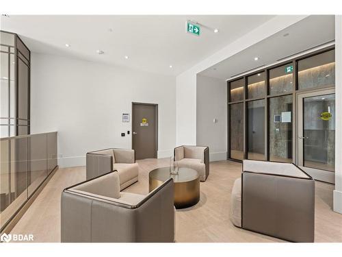 307-2007 James Street Street, Burlington, ON - Indoor Photo Showing Other Room