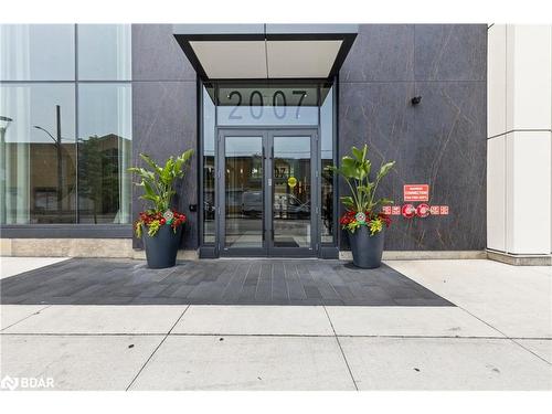 307-2007 James Street Street, Burlington, ON - Outdoor