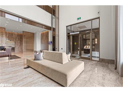 307-2007 James Street Street, Burlington, ON - Indoor