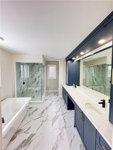 143 Klein Circle, Ancaster, ON - Indoor Photo Showing Bathroom
