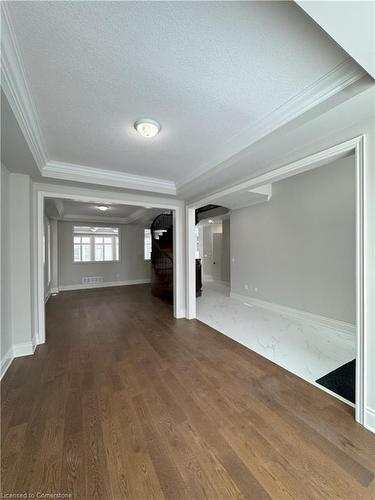 143 Klein Circle, Ancaster, ON - Indoor Photo Showing Other Room