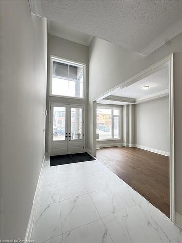 143 Klein Circle, Ancaster, ON - Indoor Photo Showing Other Room