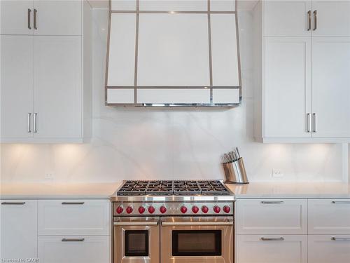 140 Secord Lane, Burlington, ON - Indoor Photo Showing Kitchen With Upgraded Kitchen