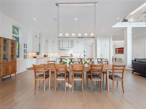 140 Secord Lane, Burlington, ON - Indoor Photo Showing Dining Room